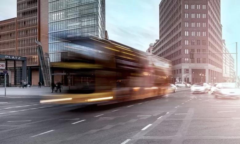 Flota de autobuze din Hanovra echipată retrofit cu asistentul la virare ProFleet Assist+ Gen 2