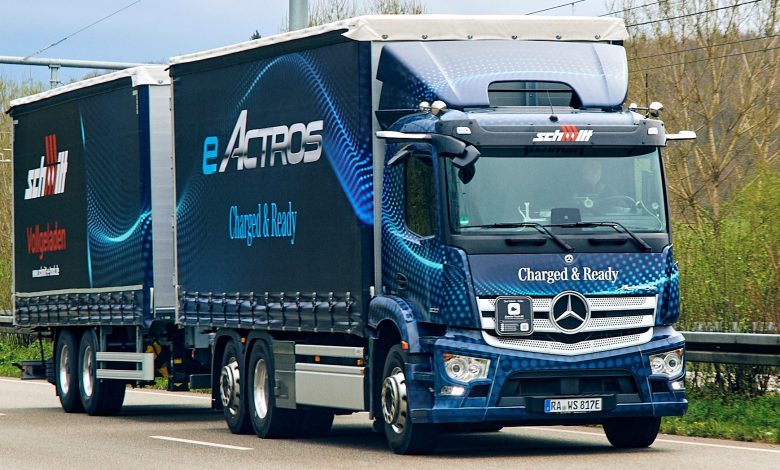 Mercedes-Benz eActros, folosit într-o combinație de 40 de tone
