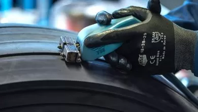 Reșaparea și recanelarea prelungesc viaţă anvelopelor de camion