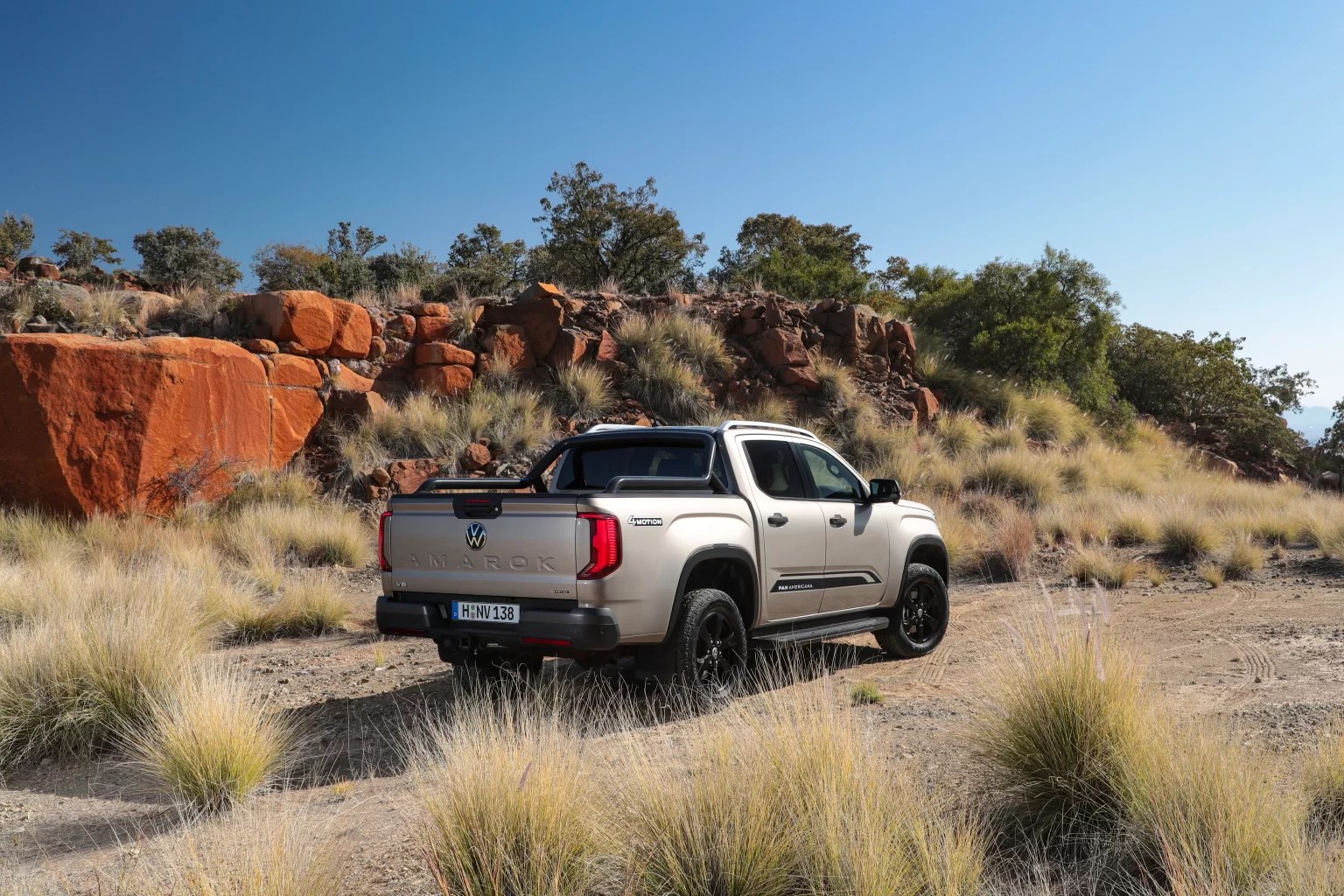 Noul VW Amarok vine cu un nou design și o sarcină utilă de 1,16 tone 6 uso 8272 1151346012