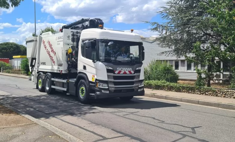 Un Scania plug-in hibrid echipat cu macara de Manjot Environnement 1 Un Scania plug-in hibrid carosat de Manjot Environnement