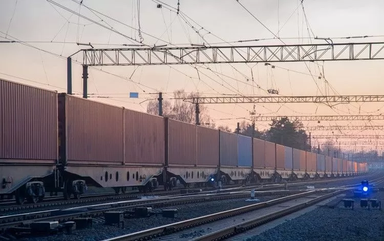 IKEA vrea să reducă cu 70% gazele cu efect de seră rezultate din transport până în 2030