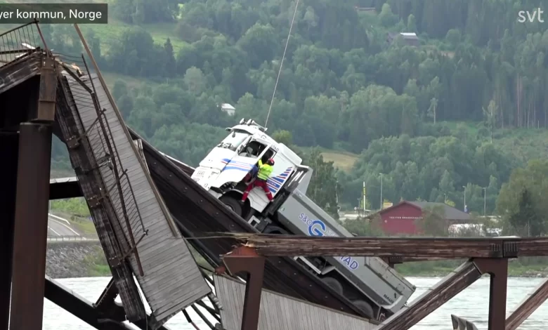 Pod rutier de lemn prăbușit în Norvegia