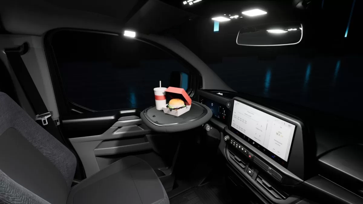 Ford Pro prezintă noul E-Transit Custom 3 E-Transit_Custom-Mobile_Office_table