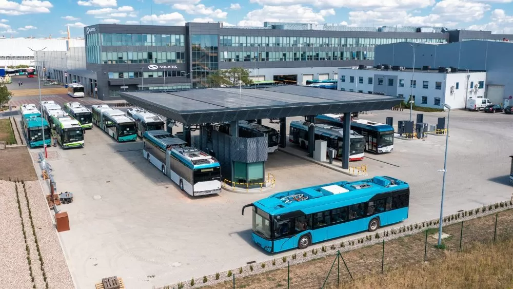 Solaris inaugurează un nou depozit și un parc de încărcare 3 Solaris Charging Park