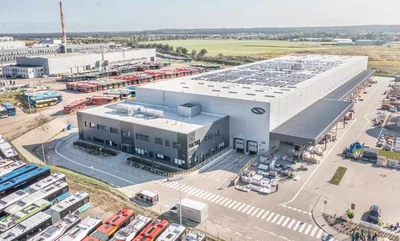 Solaris inaugurează un nou depozit și un parc de încărcare 1 Solaris inaugurează un nou depozit și un parc de încărcare