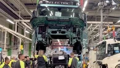 Volvo Trucks începe producția de serie a camioanelor electrice grele