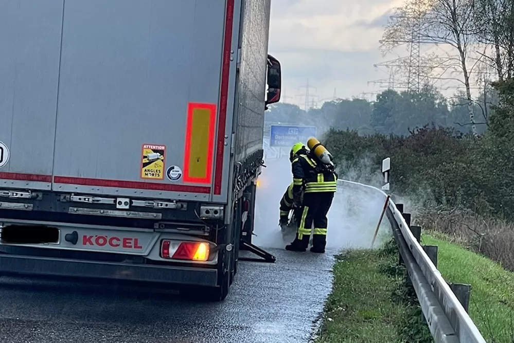 Germania: O scurgere de gaz dintr-un camion cu LNG a închis o autostradă 3 Germania: O scurgere de gaz din rezervorul unui camion cu LNG a dus la închiderea unei autostrăzi