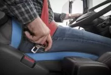 Sondaj: Unul din cinci șoferi de camion nu poartă centura de siguranță