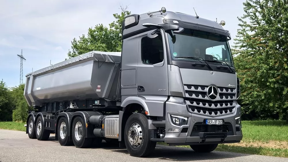 bauma 2022: Mercedes-Benz Trucks își prezintă oferta diesel pentru construcții