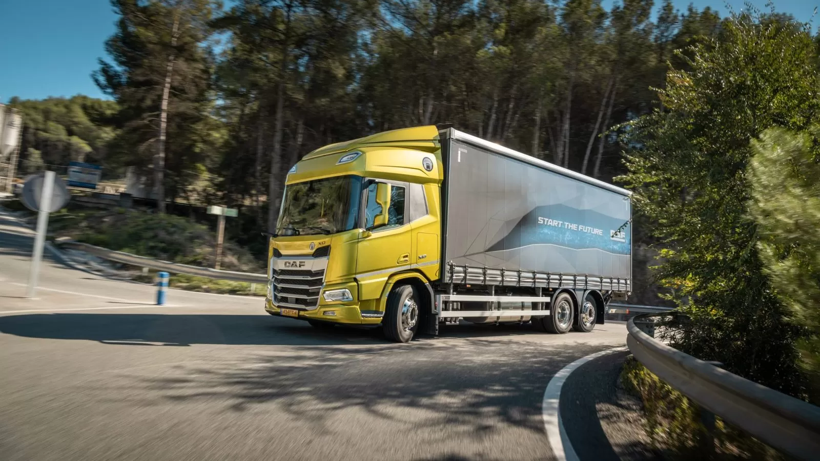 DAF XD 015 1704 scaled e1666690473714