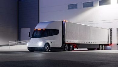 Tesla a început producția de serie a camionului electric Tesla Semi