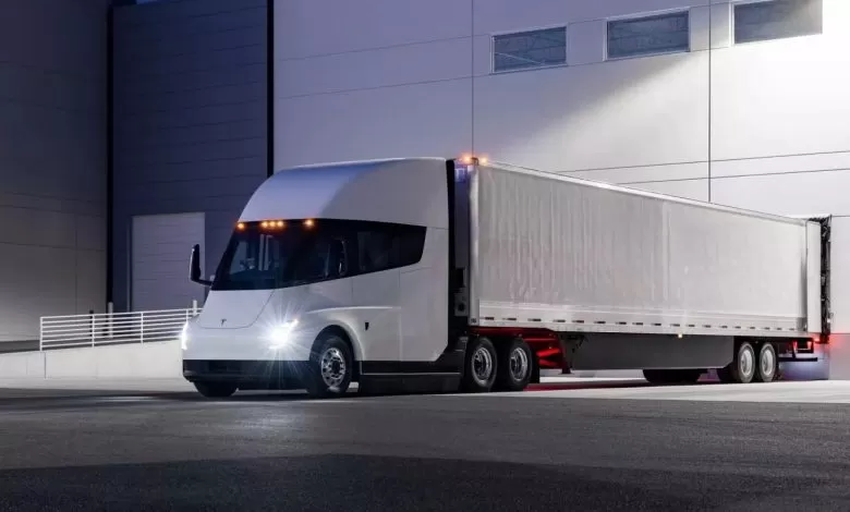 Producția de volum Tesla Semi nu va începe înainte de decembrie 2024 1 Tesla a început producția de serie a camionului electric Tesla Semi