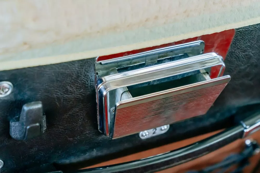 Ce dotări avea autocarul Mercedes-Benz O 302, care a transportat fotbaliștii la CM 1974 4 Ce dotări avea autocarul Mercedes-Benz O 302, care a transportat fotbaliștii la CM 1974