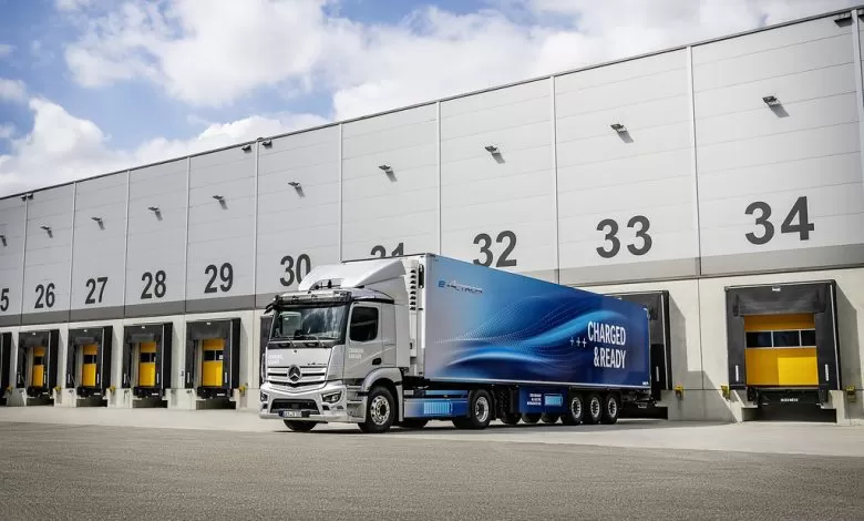 Mercedes-Benz Trucks electrifică livrările către fabrica din Wörth