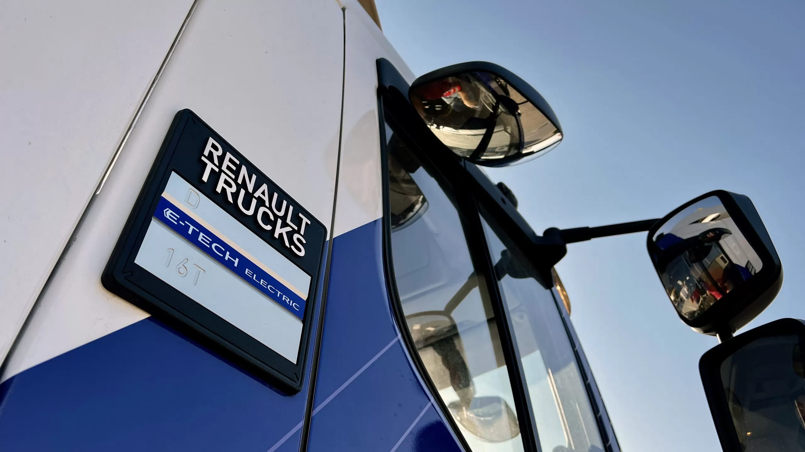 Renault Trucks D E Tech 16T 1 scaled