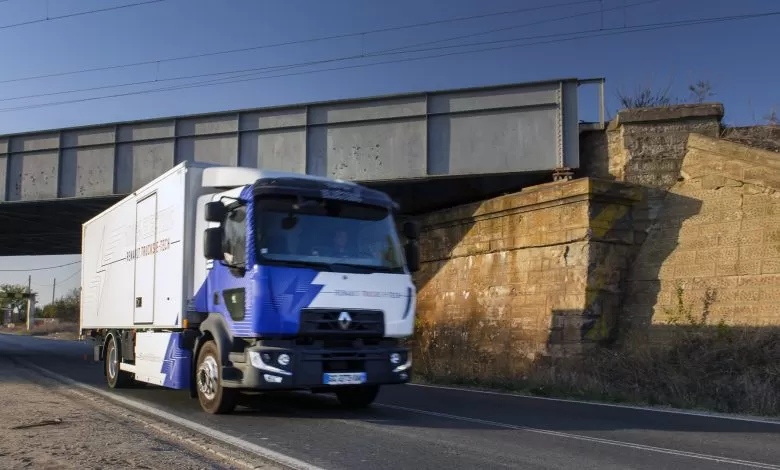 DB Schenker comandă 53 de camioane electrice Renault E-Tech D