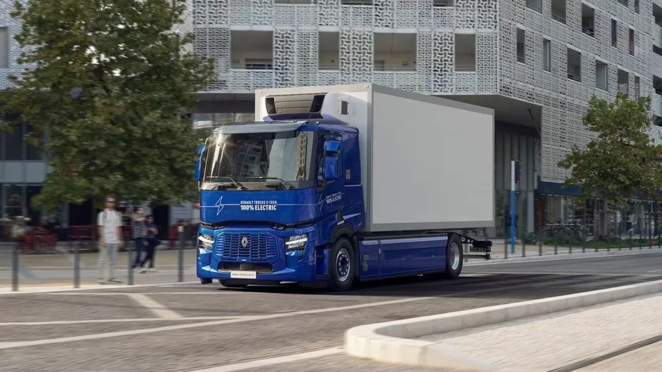 Renault Trucks prezintă designul modelelor electrice T și C 2 Renault Trucks prezintă designul modelelor electrice T și C