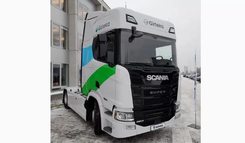 Scania Super în culorile Girteka. Se prefigurează o mare comandă?
