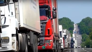 Transportatorii cer prioritate pentru camioane la granița cu Ucraina