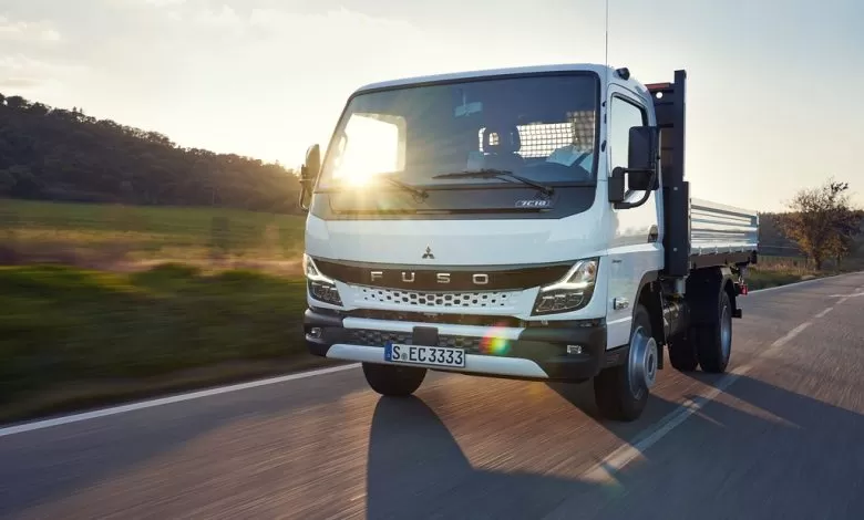 bauma 2022: Versatilul FUSO Canter pentru industria construcțiilor