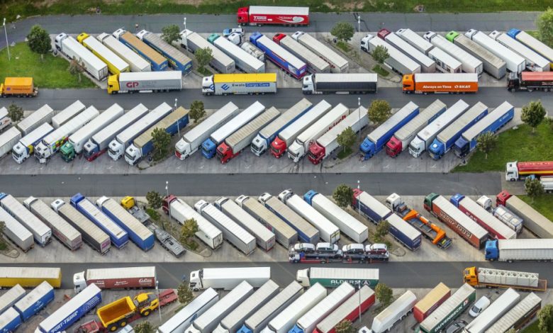 Germania: Vor fi marcate locuri de parcare suplimentare, în spații deja ocupate de camioane