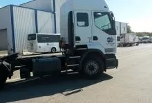 Renault Premium cu 3 uși și intrare suplimentară prin dormitor