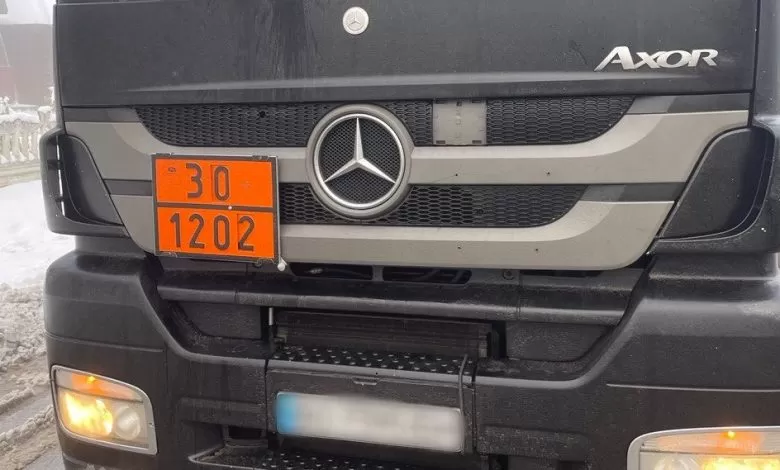 Transport normal cu plăcuțe ADR, pentru a evita cozile de la granița cu Ucraina 1 Transport normal cu plăcuțe ADR, pentru a evita cozile de la granița cu Ucraina