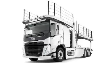 Designwerk și Kässbohrer lansează primul transportor auto electric cu baterie de 1.000 kWh