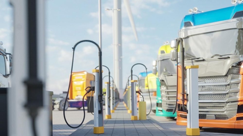 Cum vor arăta viitoarele parcări pentru camioane electrice