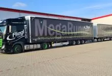 Fliegl prezintă un prototip de combinație de 32 de metri lungime