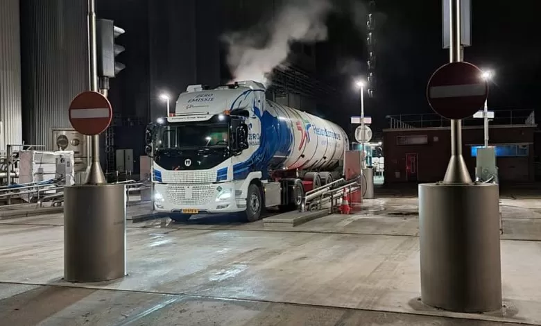 Olanda: Cap tractor cu hidrogen utilizat în transportul laptelui