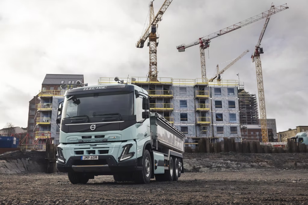 Gama de camioane electrice Volvo Trucks pentru sectorul de construcții
