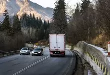 Trafic închis temporar pe DN1, pentru demolarea pasajului CF de la km 93+120 5 S-a ridicat restricția de tonaj (7,5 t) de pe DN1 Ploiești - Brașov