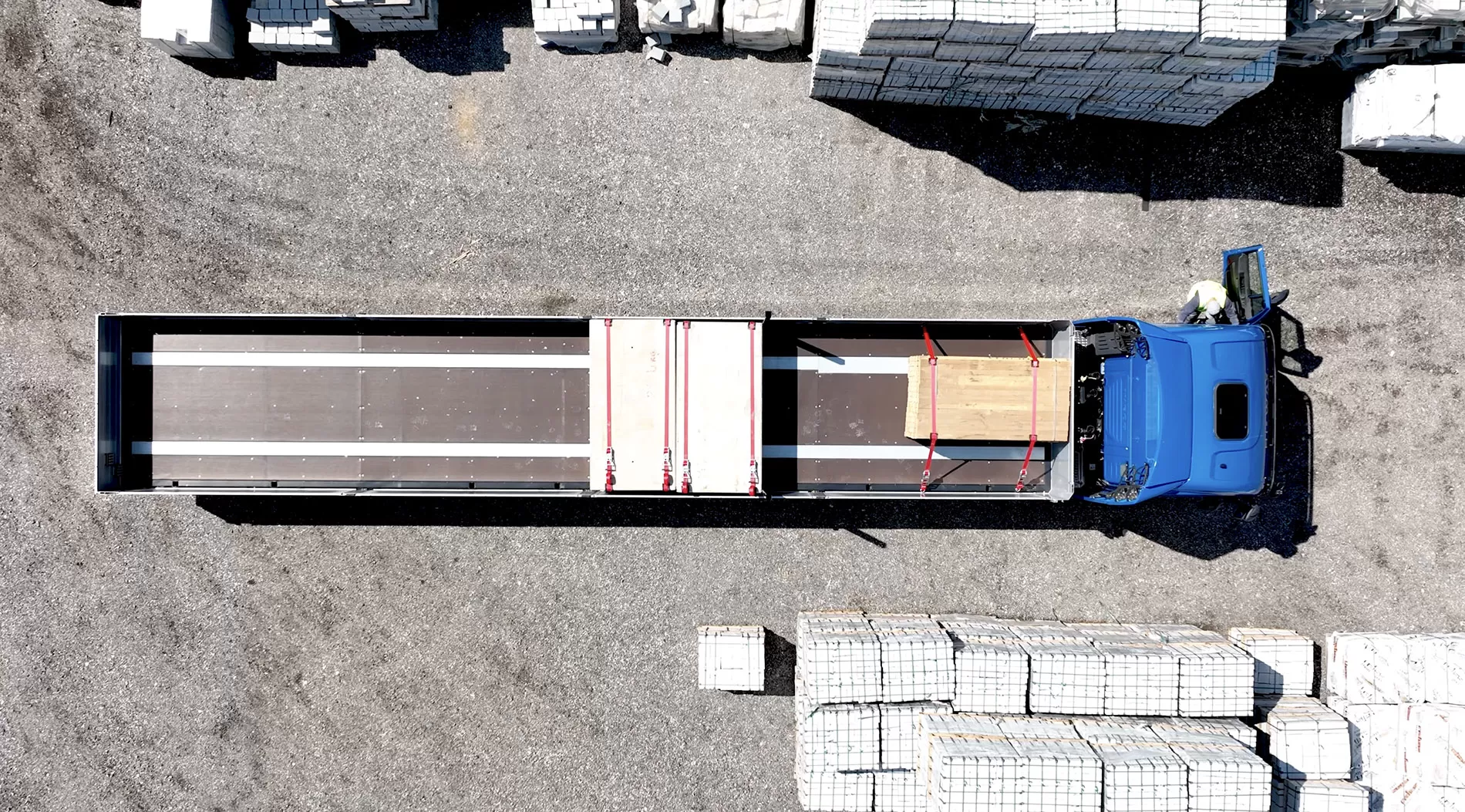 Kögel Multi, semiremorcă platformă pentru transportul materialelor de construcții