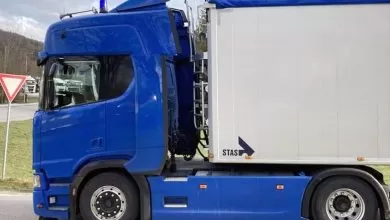 Germania: Șofer amendat cu 1.400 de euro și cercetat penal pentru circulație fără plăcuță de înmatriculare