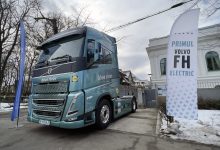 Volvo Trucks a livrat primul cap tractor electric din România, companiei Blue River