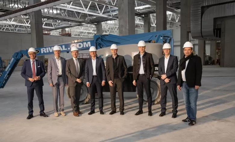 MAN a terminat hala în care va fi produs noul motor diesel de 13 litri 1 MAN a terminat hala în care va fi produs noul motor diesel de 13 litri