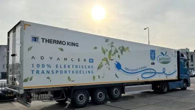 Prima semiremorcă frigo cu unitate de răcire Thermo King Advancer-e