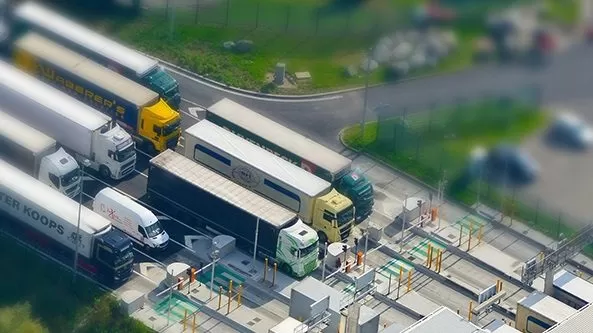 Eurotunnel lansează FIRST, o ofertă premium pentru camioane 1 Eurotunnel lansează FIRST, o ofertă premium pentru camioane