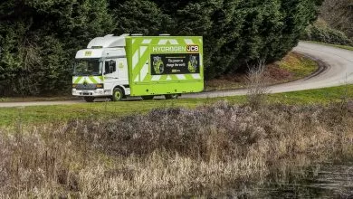 JCB a echipat un camionul Mercedes de 7,5 t cu motor pe hidrogen