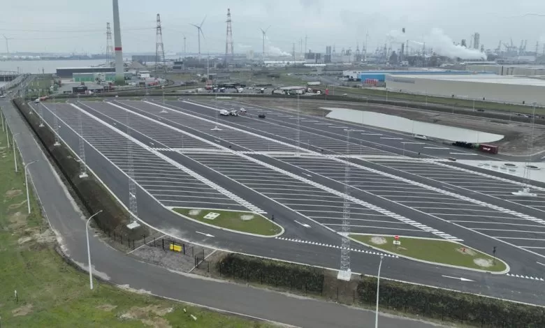 Parcare gratuită cu 280 de locuri în portul Antwerp-Bruges