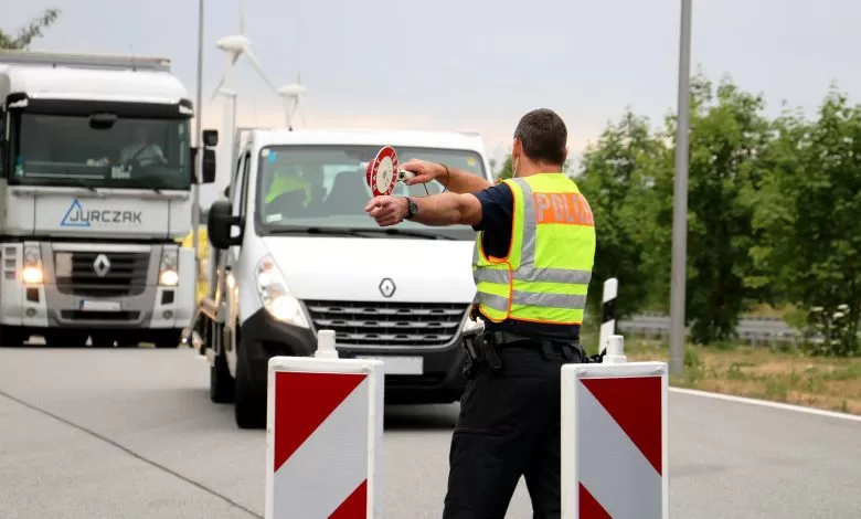 Peste 120.000 de camioane verificate în cel mai recent control ROADPOL Truck&Bus 1 Peste 120.000 de camioane verificate în cel mai recent control ROADPOL Truck&Bus