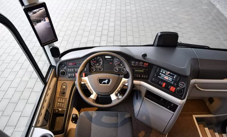 IRU: Revizuirea Directivei UE privind permisele de conducere ignoră șoferii de autobuze și autocare