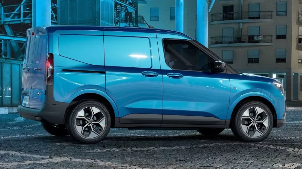Ford prezintă modelul electric E-Transit Courier, care va fi produs la Craiova