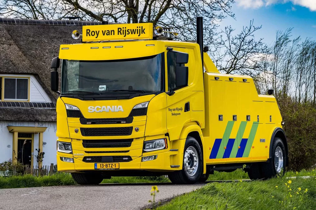 camion de tractare Scania