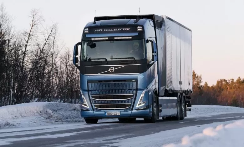 Volvo testează camioane electrice cu hidrogen pe drumurile publice