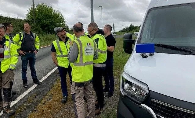 Franța adoptă tehnologia pentru citirea tahografelor de la distanță