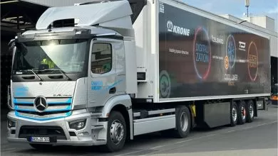 eActros 300 poate atinge o autonomie de 600 km cu semiremorca eTrailer
