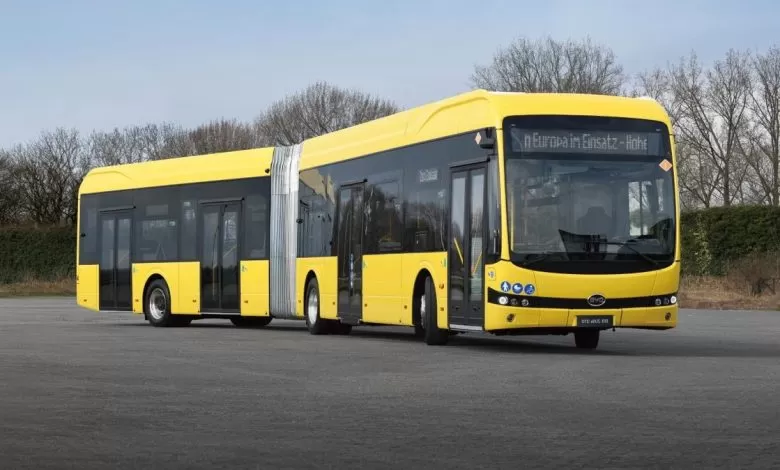BYD a prezentat modelul electric articulat eBus B19